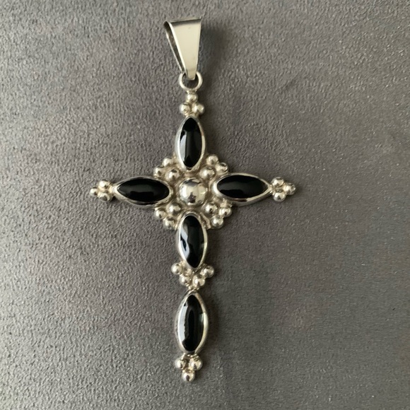 Sarrah Jewelry - Beautiful Vintage .925 Mexican Sterling Silver Cross Pendant with Black Onyx